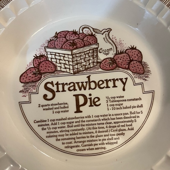 Vintage! Royal China Strawberry Recipe Pie Plate - Picture 4 of 7